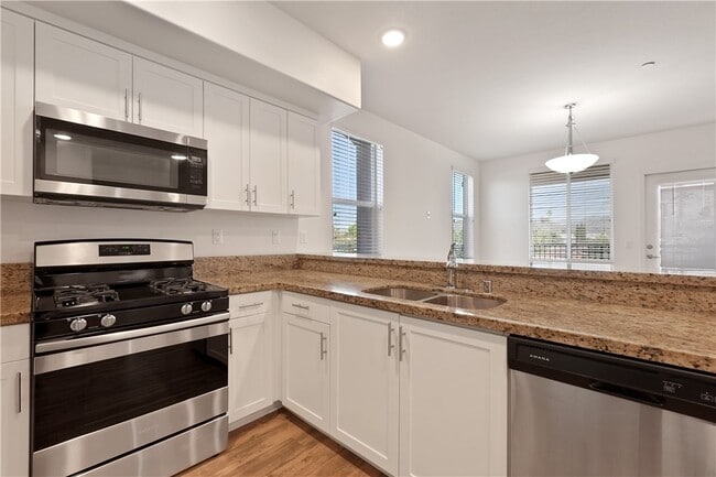 Photo - 184 N Prospect St Apartment Unit 305