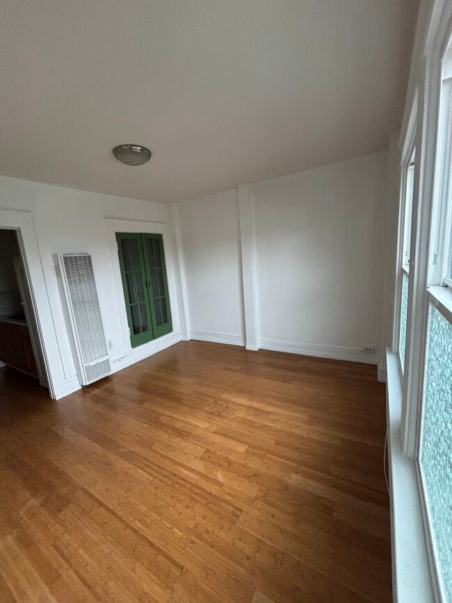 Photo - 6531 West Blvd., Apt 6 Unit 6531 West Blvd #6