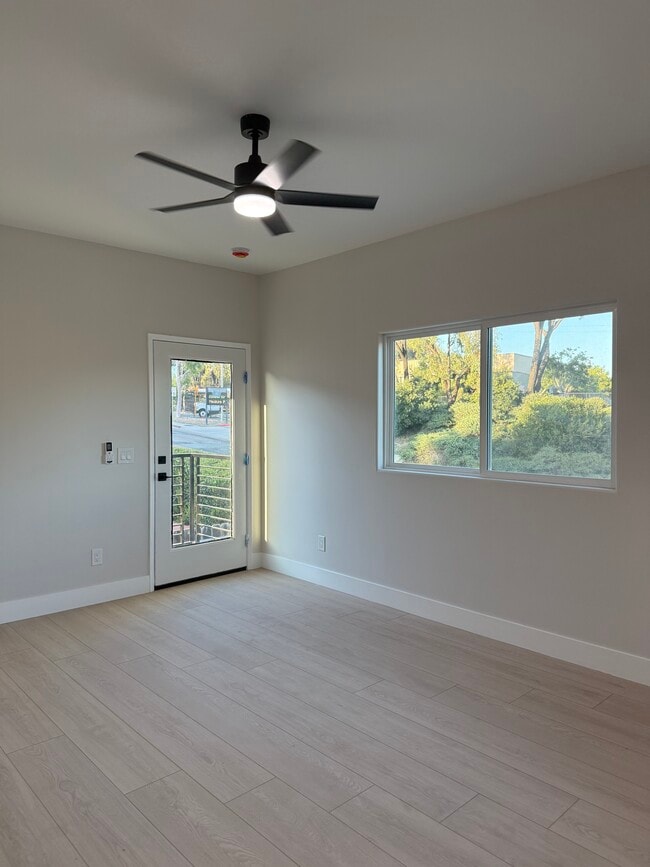 Photo - 1322 Oleander Ave Unit 1320
