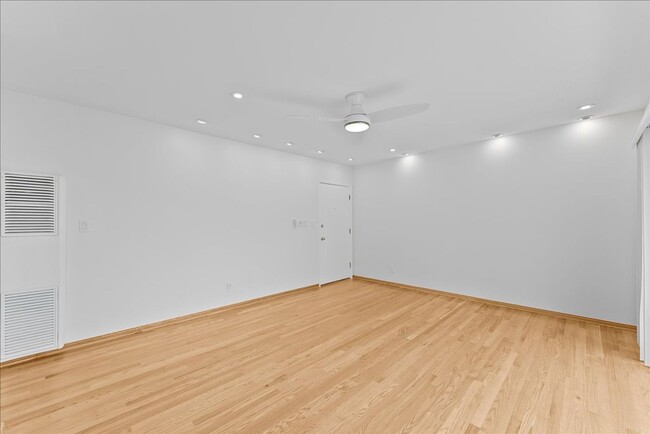 Photo - 1701 Washington Way Unit 10