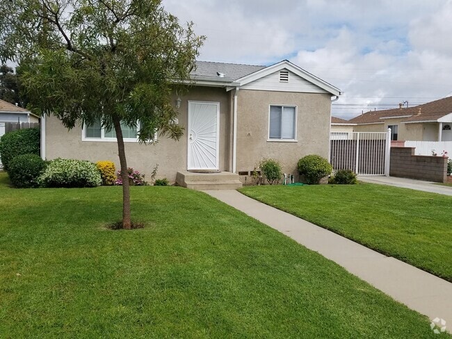 Building Photo - 15242 S Wilkie Ave Rental