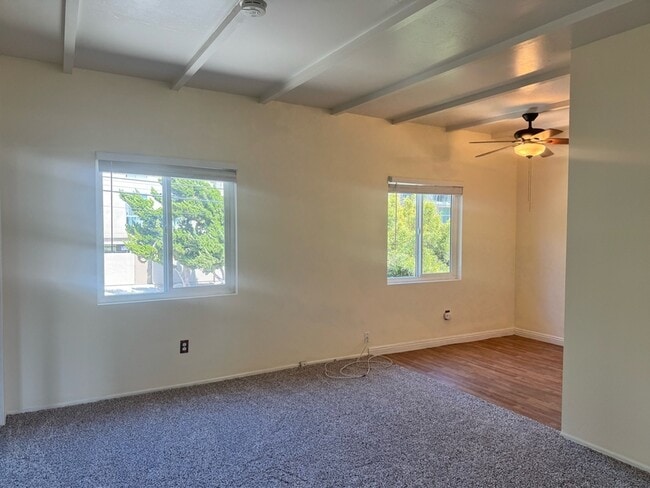 Photo - 4284 Third Ave