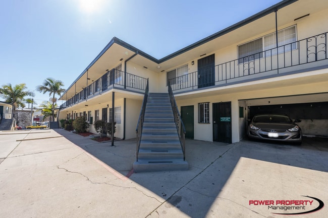 Photo - 111-115 E. Beach Ave.