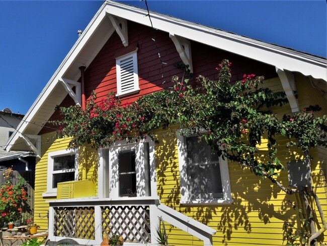 Building Photo - 32 23rd Ave