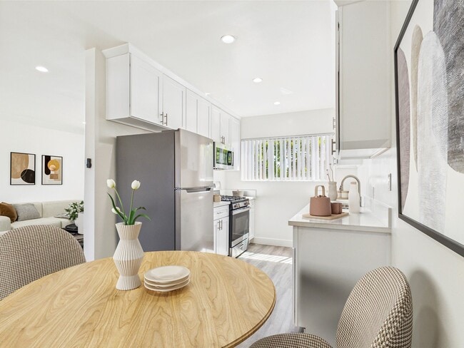 Photo - 13060 Burbank Blvd. Apartments