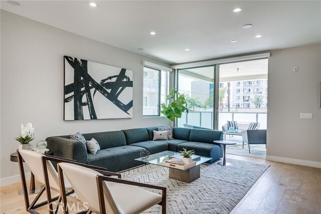 Photo - 1148 N Detroit St Unit 1B