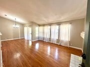 Photo - 31 Highpark Pl