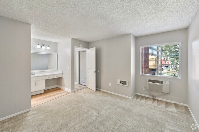 3BR, 2BA - 1,117SF - Bedroom - Brookhollow