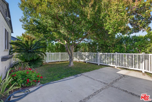 Photo - 1811 N Avon St
