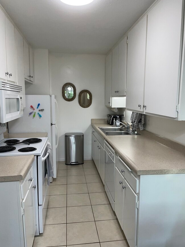 Photo - 1855 Diamond St Unit 5-232