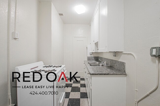 Photo - 425–427 S. Grand View St-5205 Unit 5205