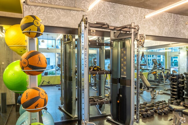 Fitness Center - Tenth&G