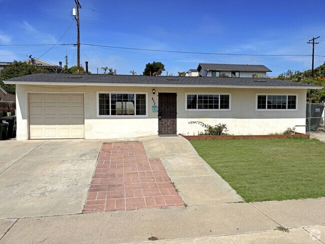 Building Photo - Bright 4BR Home with Solar, Spacious Yard ...