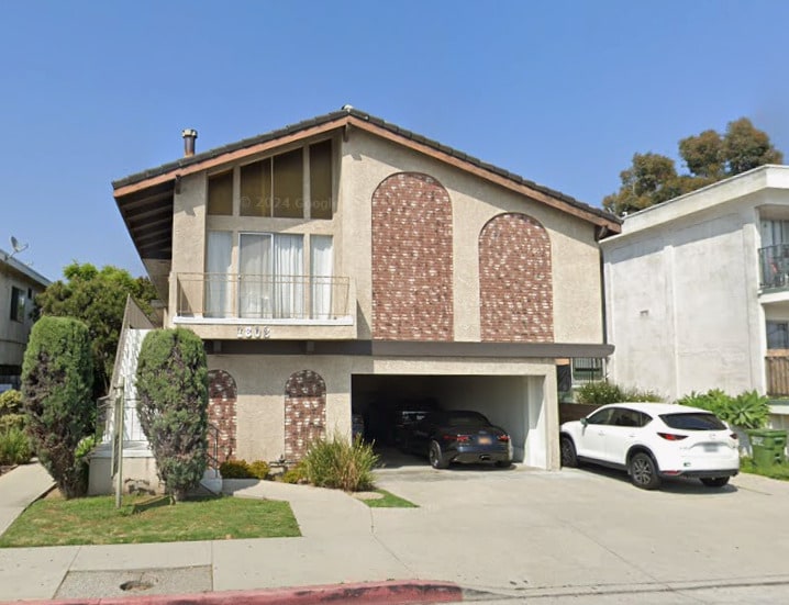 Photo - 1808 S Bundy Dr