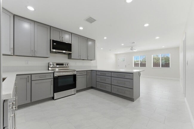 Photo - 10 Cortez St Unit 2