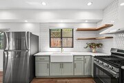 Photo - 720 W Altadena Dr House