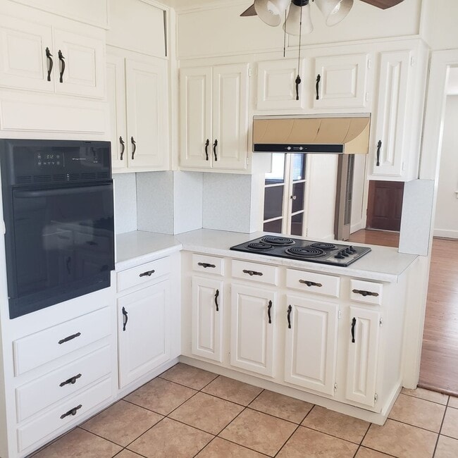 Photo - chr137 Unit 1370