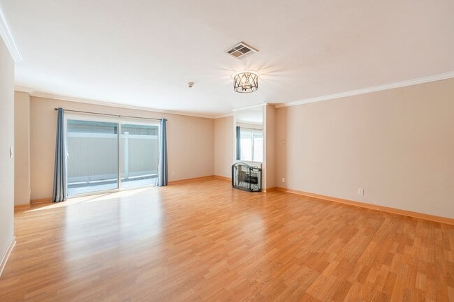 Photo - Mathews Avenue Unit #3