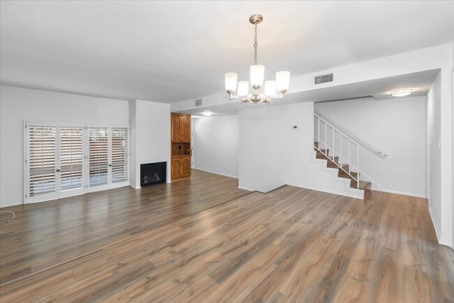 Building Photo - 11260 Overland Ave