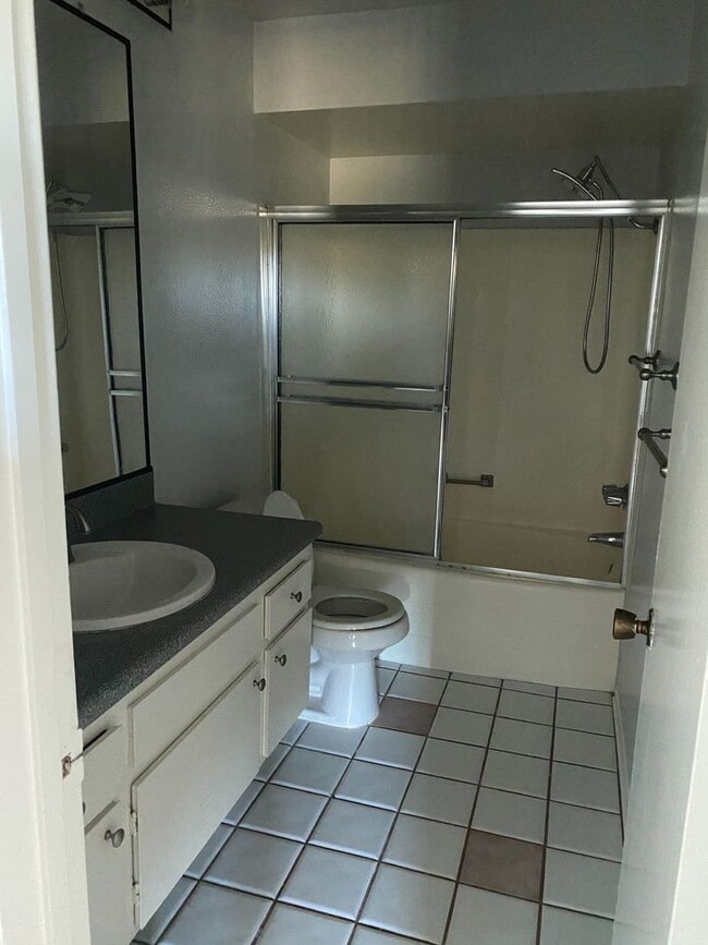 Photo - Gorgeous One Bedroom Condo in the heart of Fashion Valley