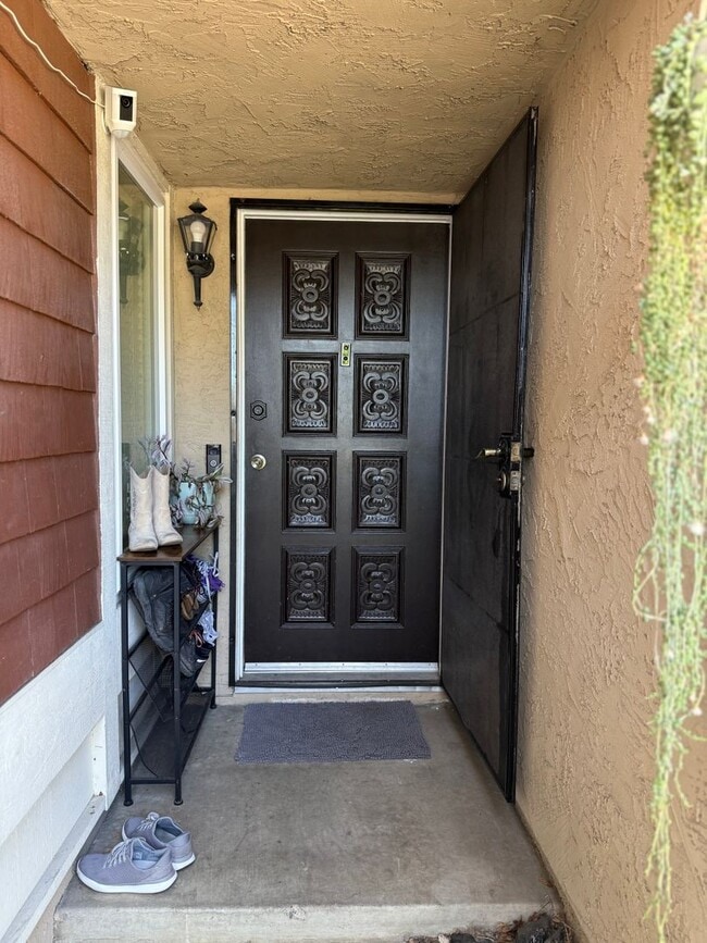 Photo - Move in Ready 3bed/3bath, beautiful backyard