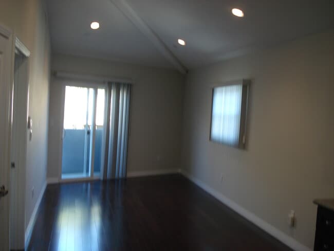 Living Room/Balcony - 1250 Edris Dr Unit #4