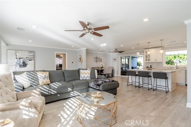 Photo - 19833 Blythe St