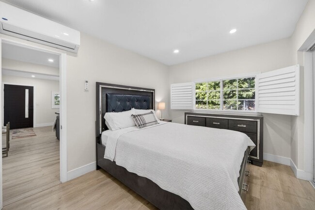 Photo - 5929 Weaver Ln