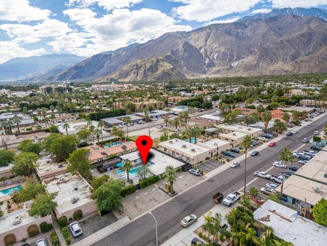 Desert Regional 1 mi, Eisenhower 12 mi - 525 E Cottonwood Rd Unit Furnished 1 Bdm PSCentral