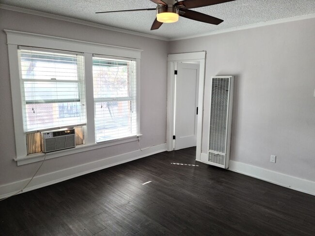 Photo - 3720-3722 San Fernando Rd