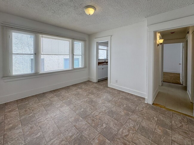Photo - 338-340 1/2 S. Catalina St.-338 1/2 Unit 338 1/2