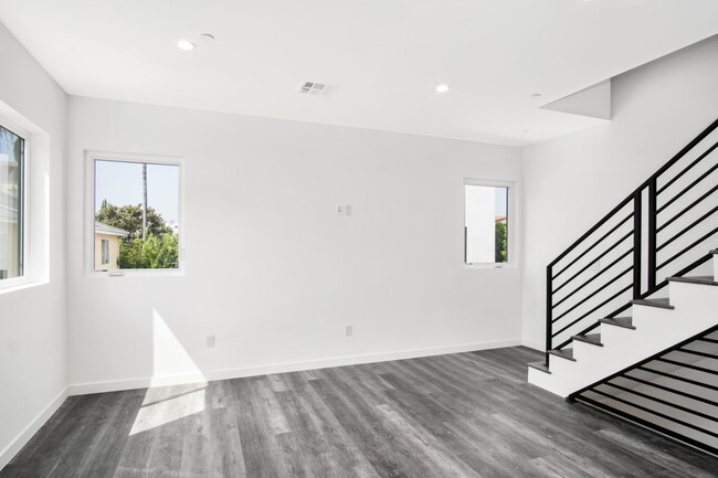 Photo - Newly Built 3Bed/3Bath Townhouse Available Now! Unit Hesby St 10926 1/2