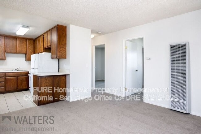 Photo - 1413 Felspar St