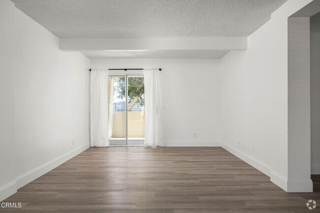 Building Photo - Port Hueneme | 1 Bedroom + 1 Bathroom | An... Rental