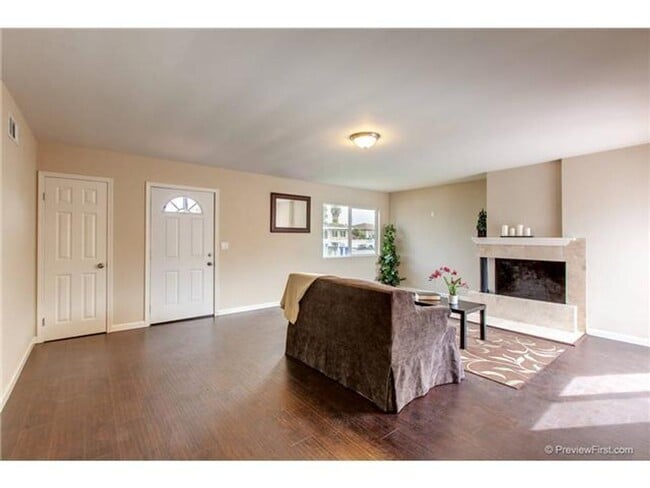 Photo - YOUR NEW HOME - IMPERIAL BEACH 3 bed / 2 bath Minutes to the beach!! Unit 1230