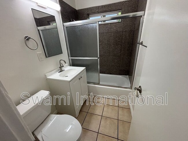 Photo - 13233 Kornblum Ave.