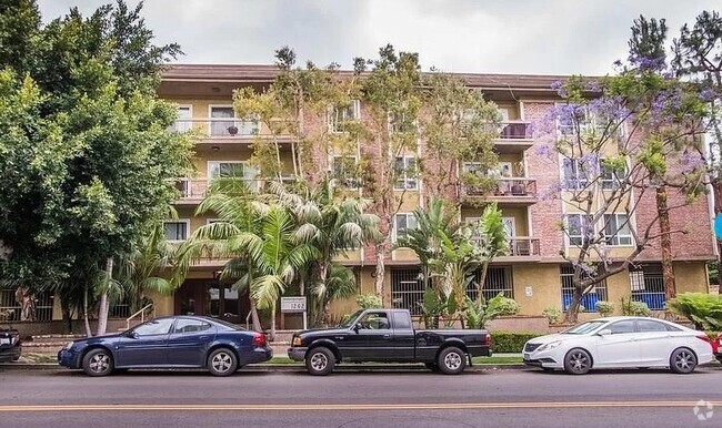 Building Photo - 1262 S Barrington Ave Unit 307S Rental