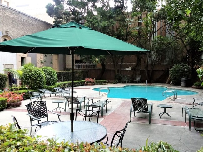 Photo - The Gaylord Apartments