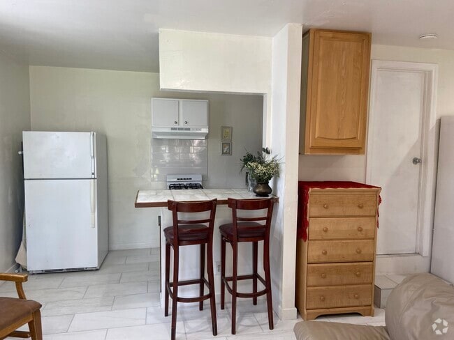 Building Photo - 15338 Hart St Rental
