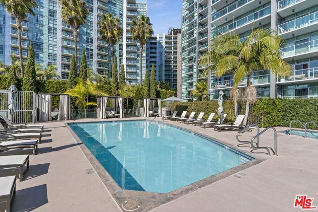 Building Photo - 13650 Marina Pointe Dr Unit 908 Rental
