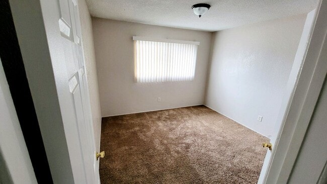 Photo - 1210 W Stoneridge Ct