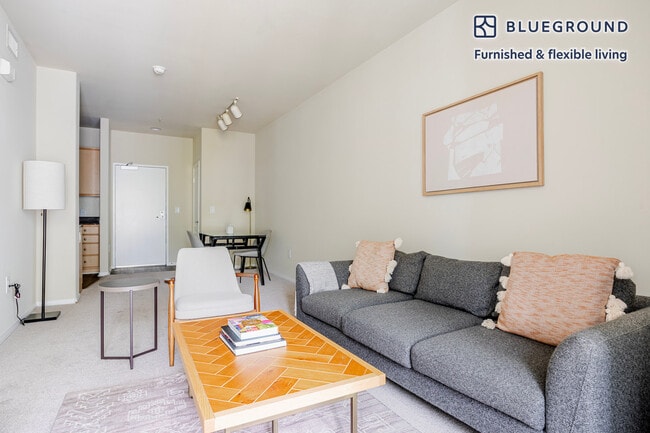 Photo - 5535 Westlawn Ave Unit FL3-ID1325