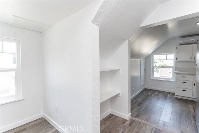 Photo - 6741 Newlin Ave
