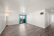 Photo - 2919 Cowley Way