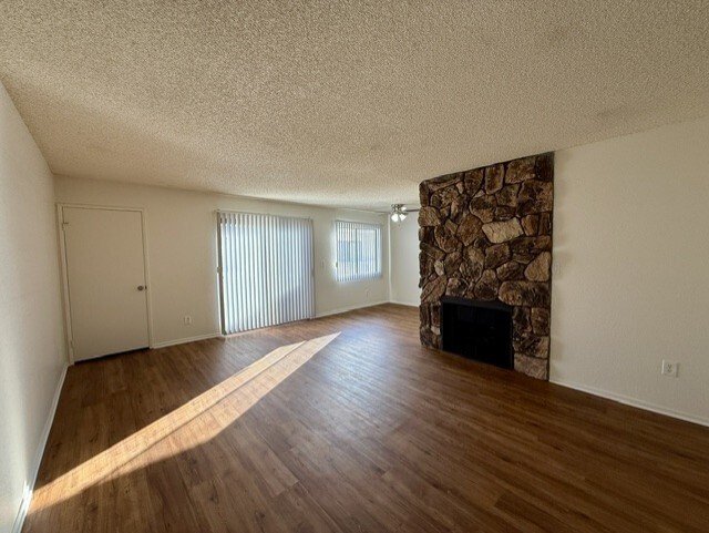 Entrance/LR/DA/Balcony - 11819 Kiowa Ave