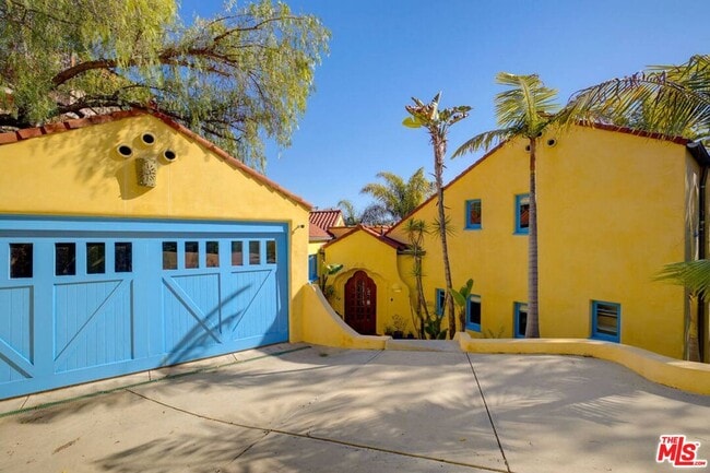 Photo - 4778 Cromwell Ave