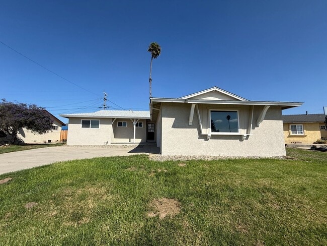 Building Photo - Orcutt Single Story Ranch Style Home Near ...