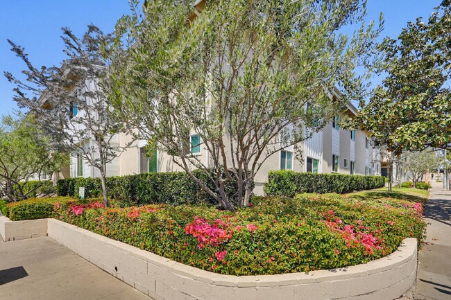 Photo - 3105 W 27th St Unit 28