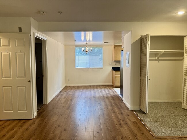 Photo - 451 S Oakland Ave