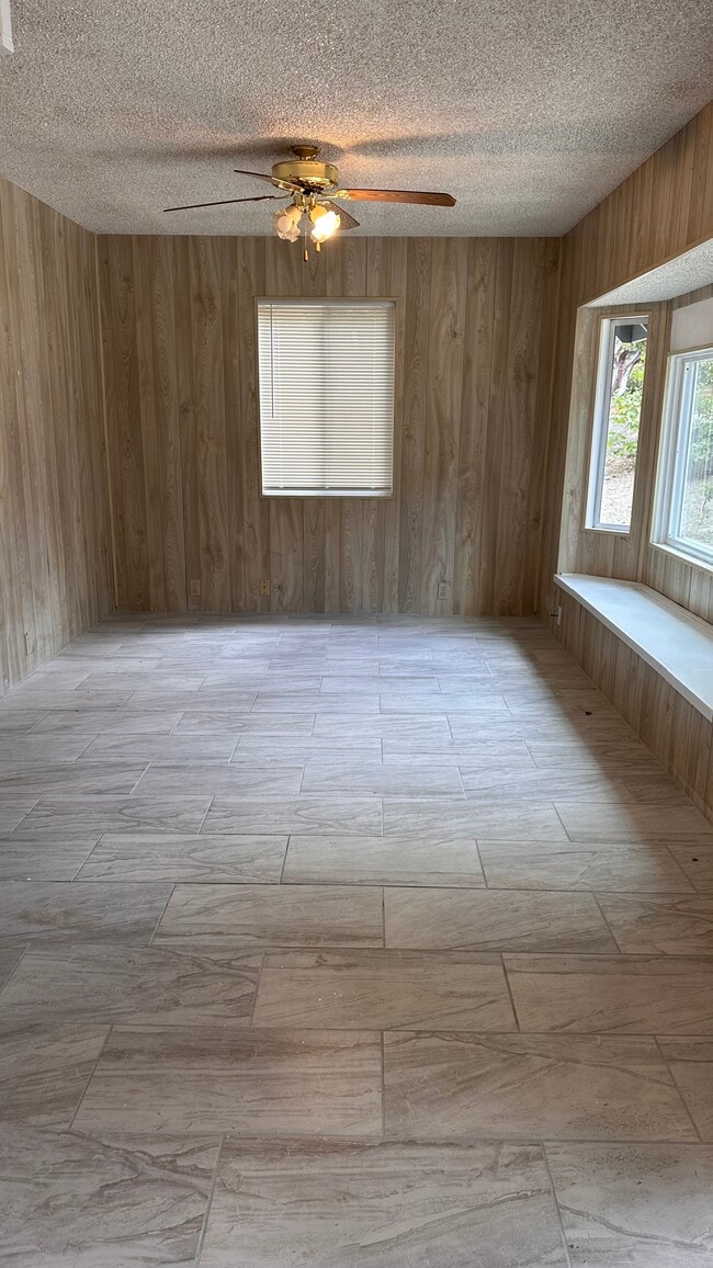 Photo - 52725 Pine Cove Rd